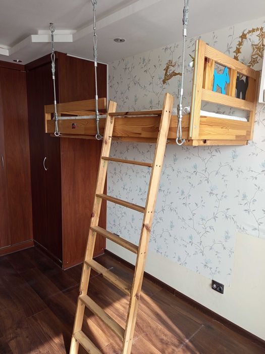 Łóżko dziecinne drewniane,podwieszane