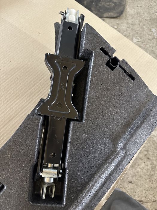 Домкрат Renault Kadjar,849759231R,849752306R
