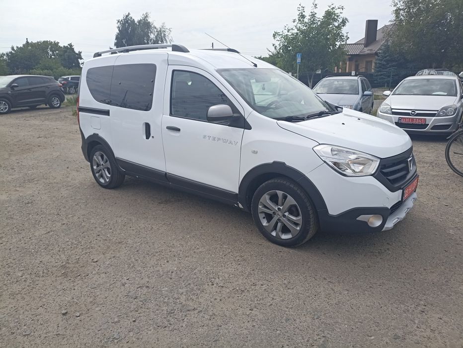 Dacia Dokker Stepvay 1.5 дизель 66 кВт 2015 р