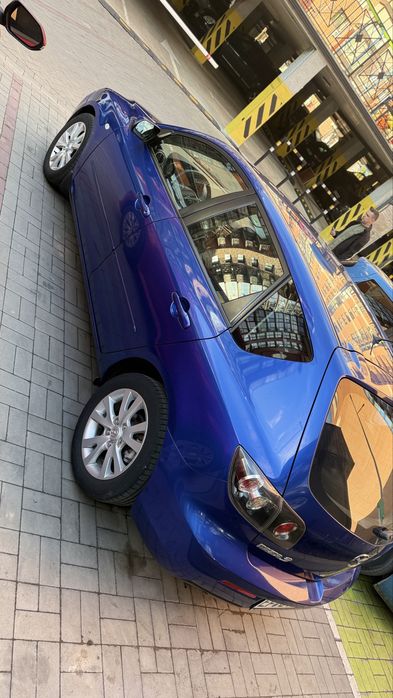 Мазда 3 2008 рік