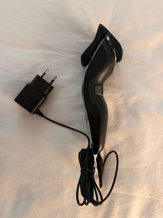 Maquina cortar cabelo em estado impecavel