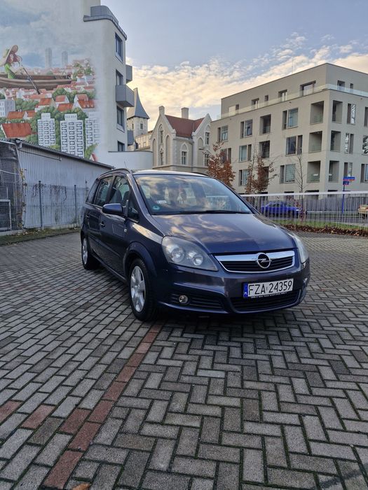 Opel Zafira B 1.8 2007 rok 7 osobowy
