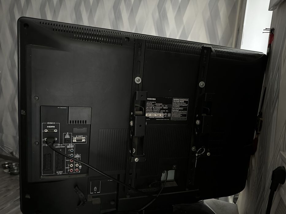 Продам телевизор TOSHIBA REGZA 32″
