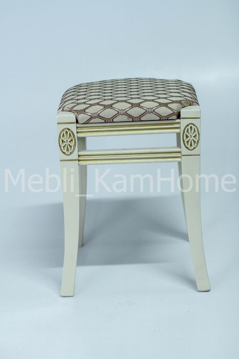 Дерев'янна табуретка. Табурет.Крісло.Стул