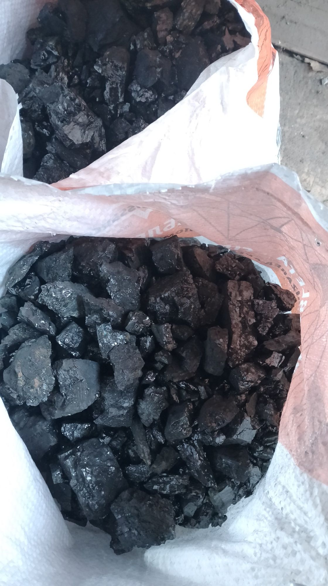 Продам вугілля "семочка" та "горіх"