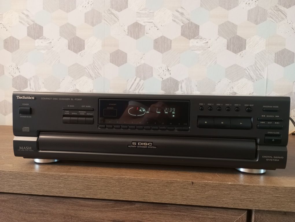 Odtwarzacz CD Technics zmieniarka na 5 CD SL-PD887