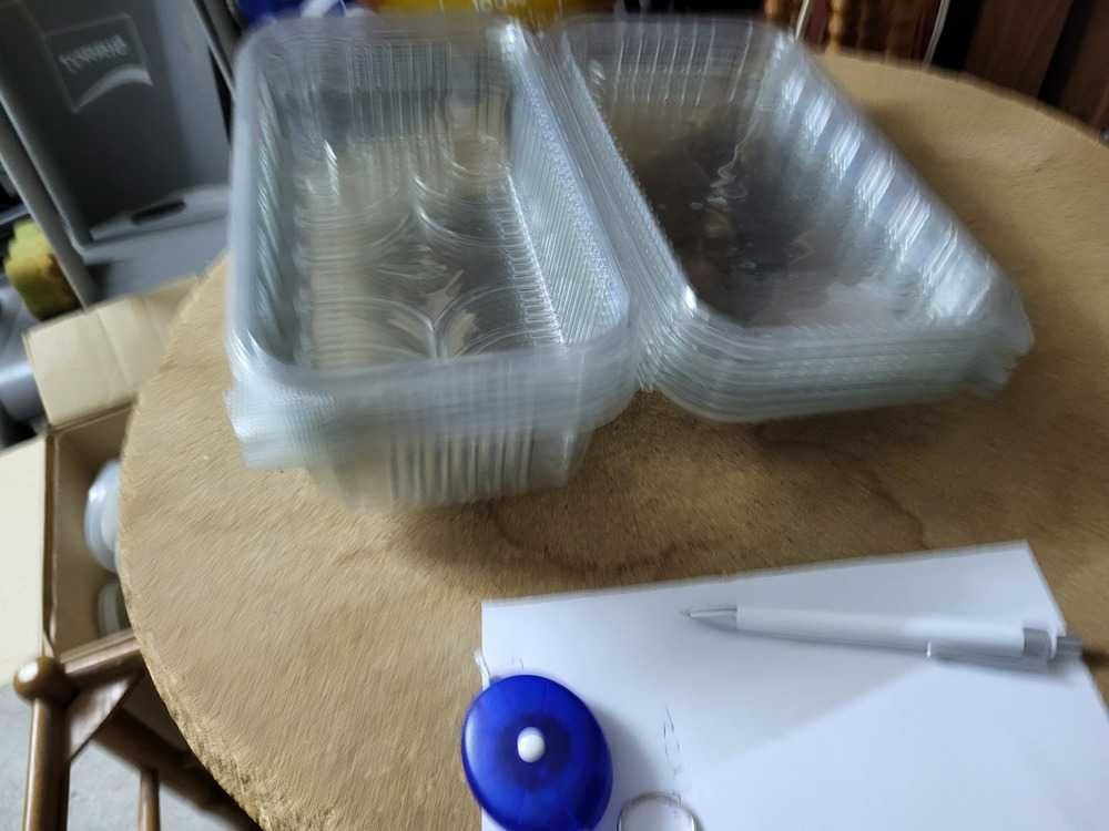 Caixas Recipientes em Plástico