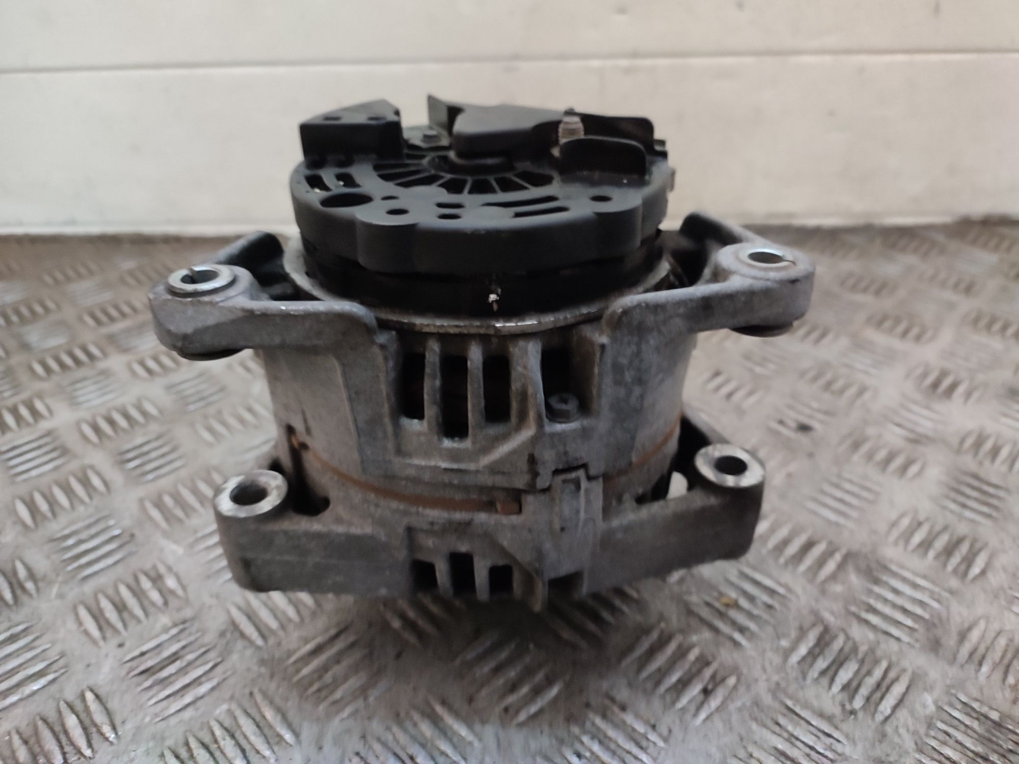 Opel Zafira A 2.2 DTI alternator