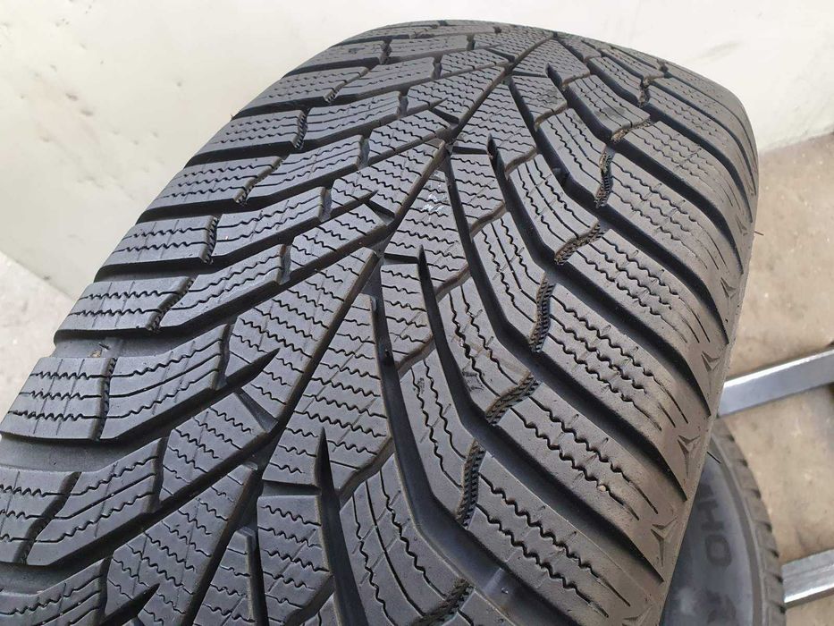 2x Kumho Wintercraft WP52  235/65r17  7,2mm 2023r
