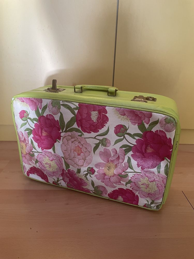 Walizka w stylu retro