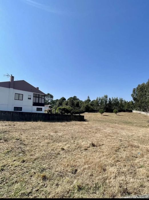 Linda Quinta , Terreno