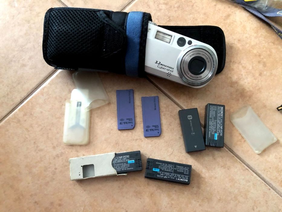 Maquina Fotográfica SONY com caixa estanque 40mts