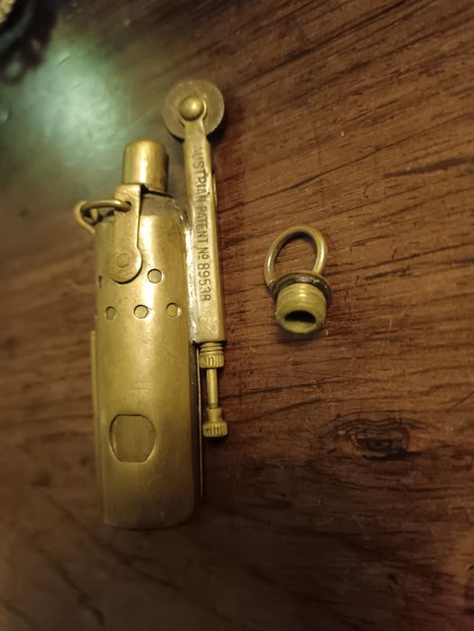 Isqueiro militar Ifá Patent