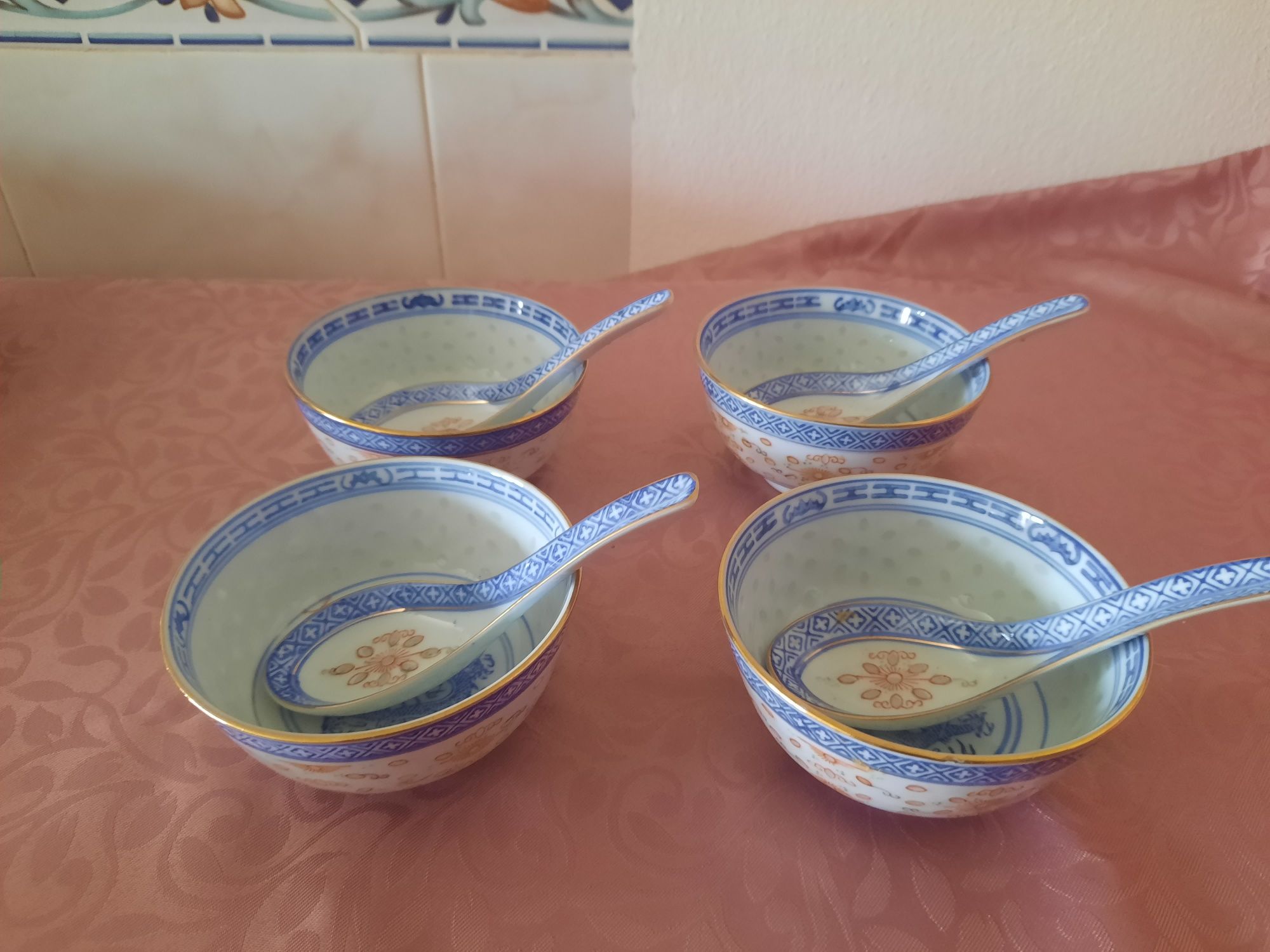 Taças  chibesas com colher