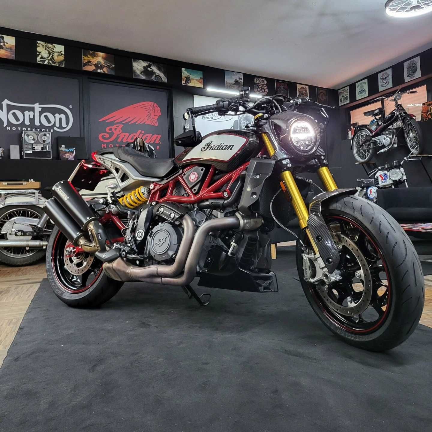 Indian FTR 1200 Carbon R