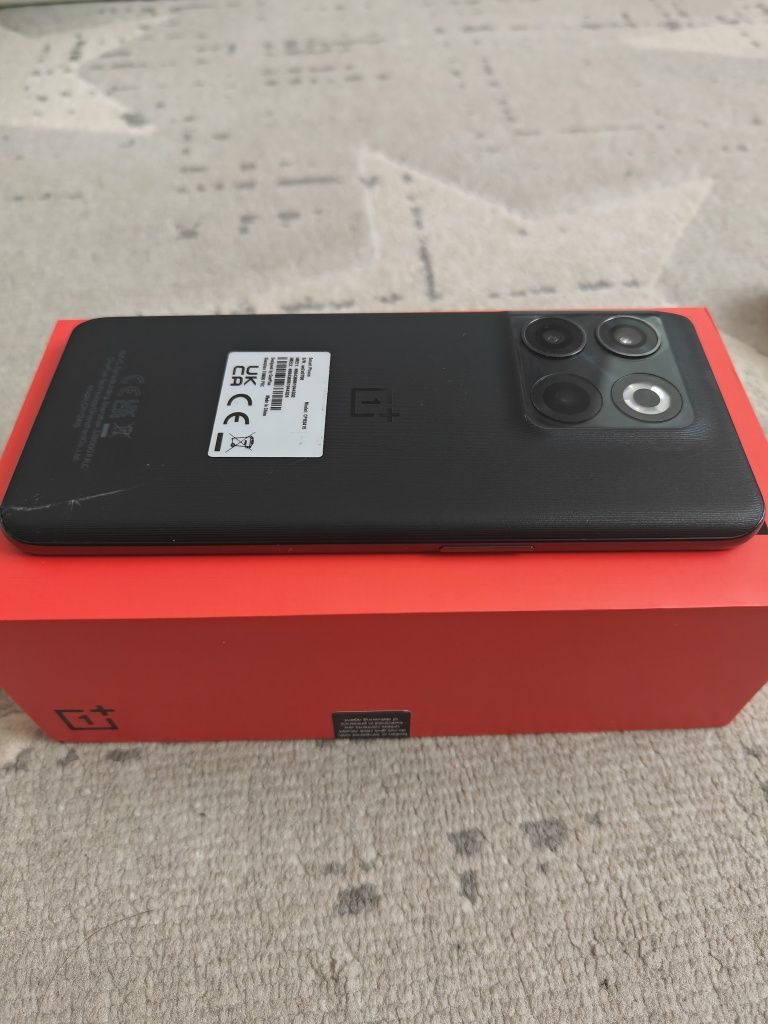 Telefon OnePlus 10t 16/256GB na gwarancji + etui