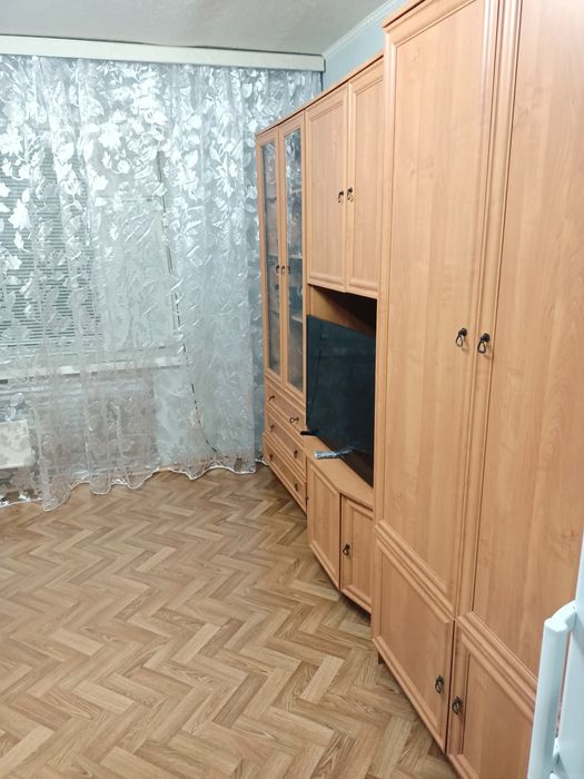 Здам кімнату на Стальського 28