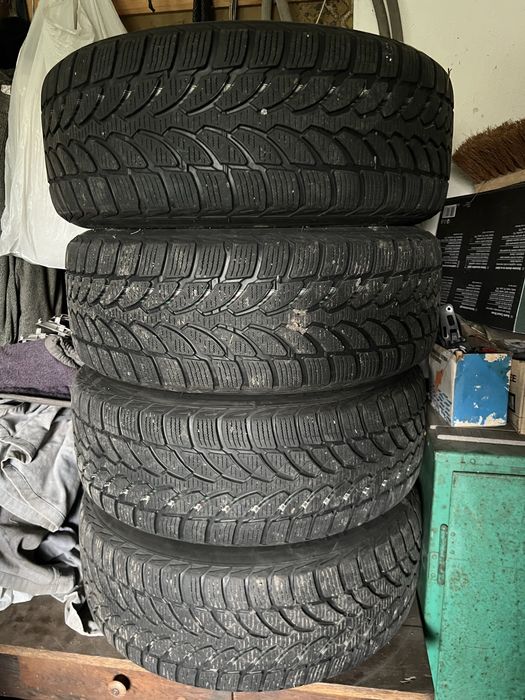 Felgi z oponami zimowymi Audi A4. 205/55/R16 5x112