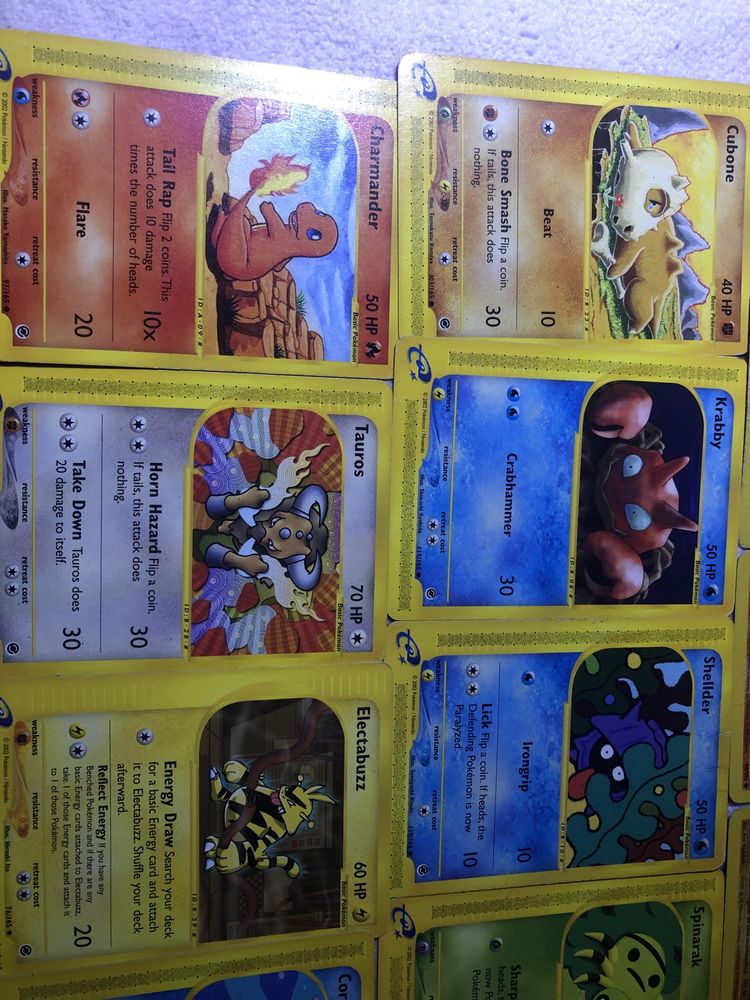 Cartas pokemon diferentes (3 em português)