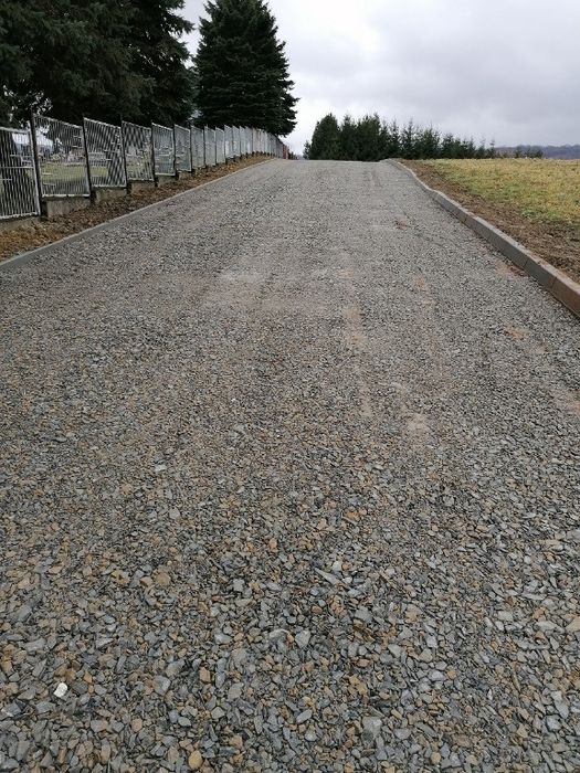 Utwardzenie podwórka drugi dojazdowe droga z frezu j