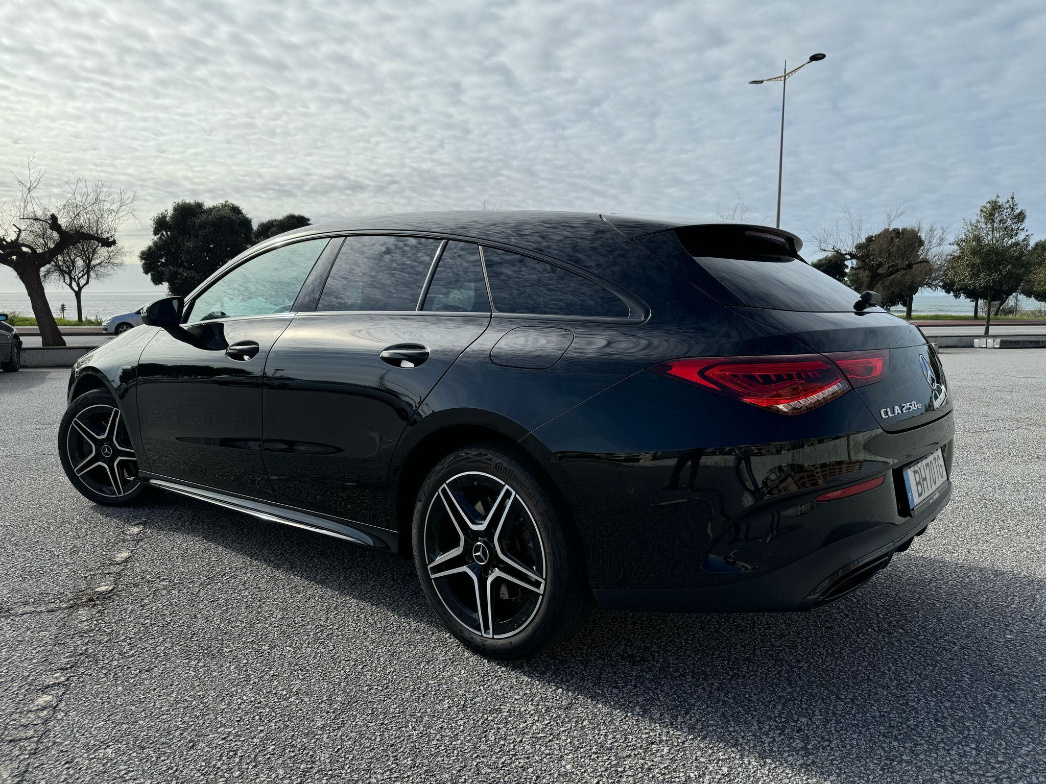 Mercedes CLA 250e AMG IVA Dedutível + Garantia Fábrica