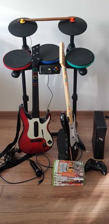 Xbox 360 + perkusja, 2x gitara, mikrofon, gry