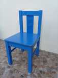 Cadeira azul de criança
