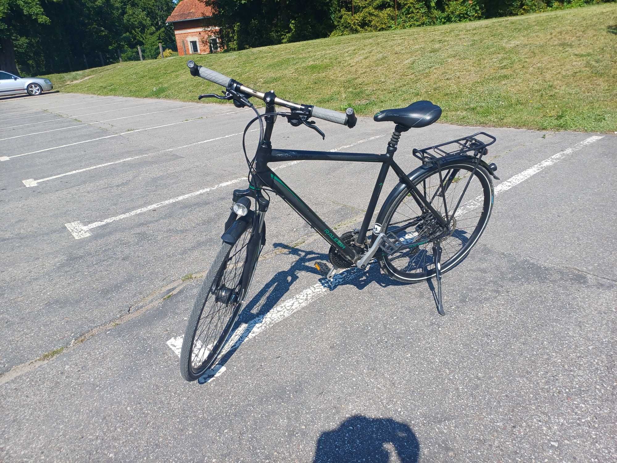 Męski rower trekkingowy Raleigh Edition Disc 28"