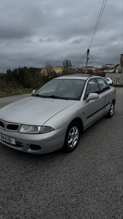 Mitsubishi carisma 1.9 cls