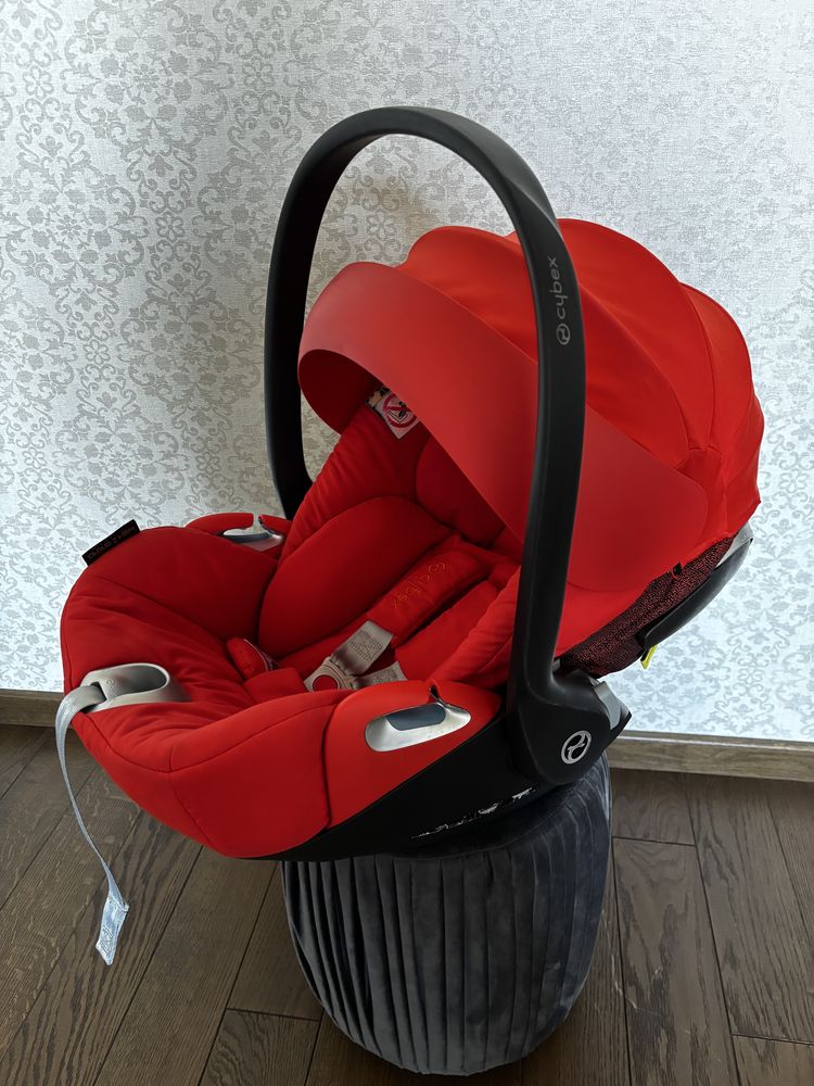 Автокрісло Cybex Cloud Z Autumn Gold burnt Red червоне розкладне