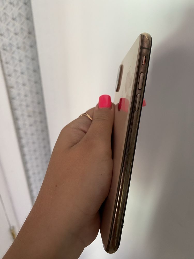 Продам IPhone 10 xr