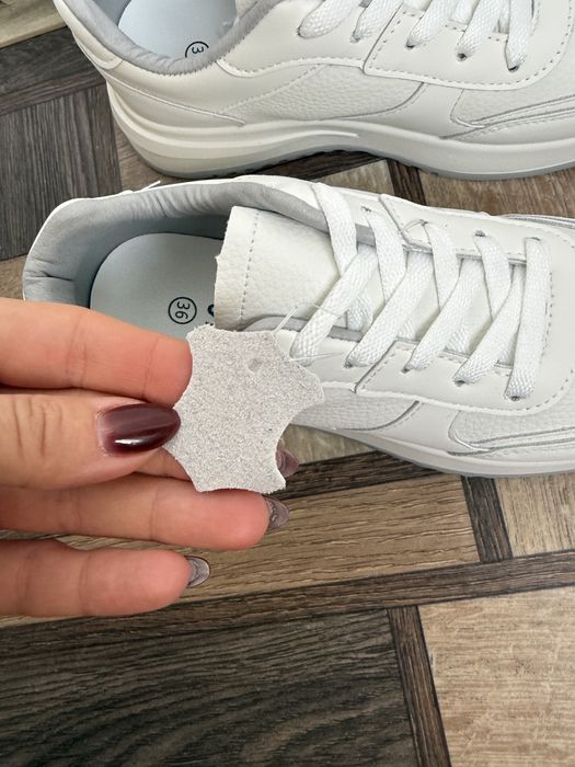 Кросівки шкіряні на 36-23,5см