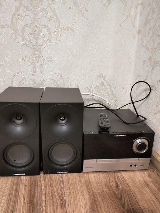 Аудіо.   система