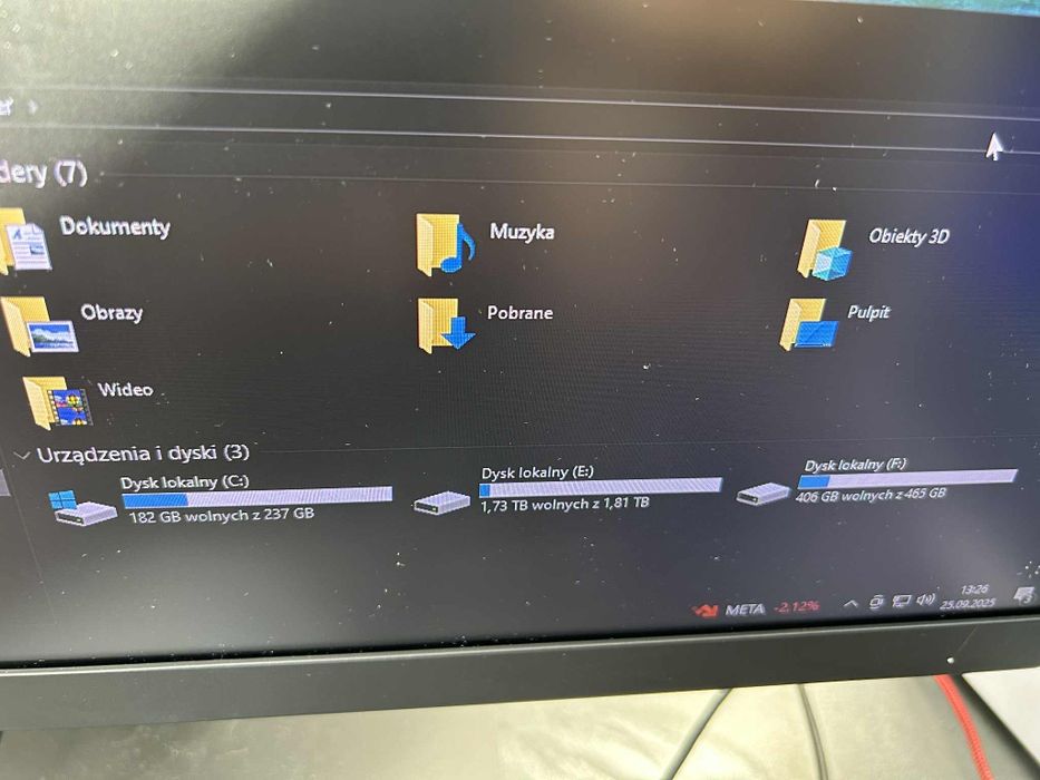 Komputer gamingowy plus monitor