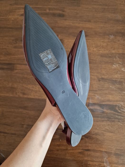 Sapatos H&M de calcanhar aberto pontiagudos