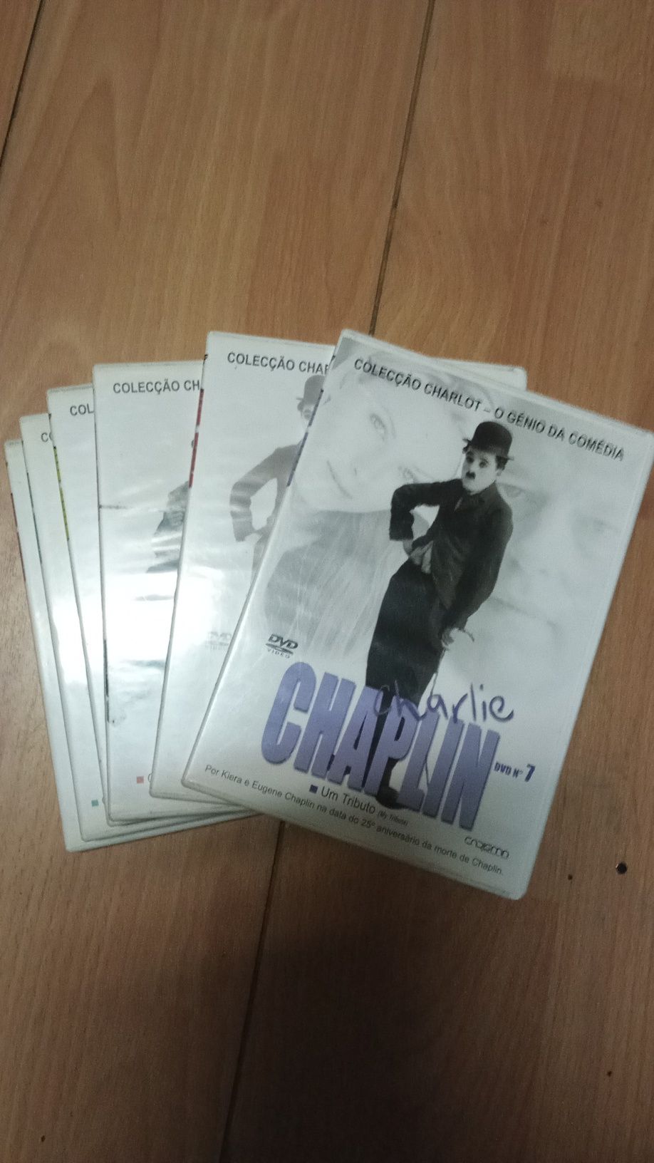Cassetes de vídeo DVD e livros bDesenhada