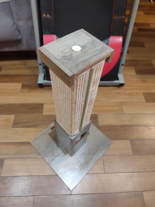 Mały, zgrabny DRAPAK dla KOTA Feandrea UŻYWANY