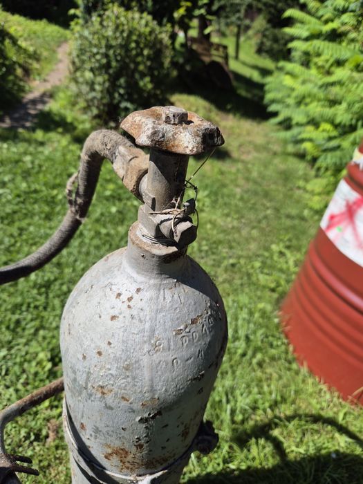 Butla po gaśnicy śniegowej