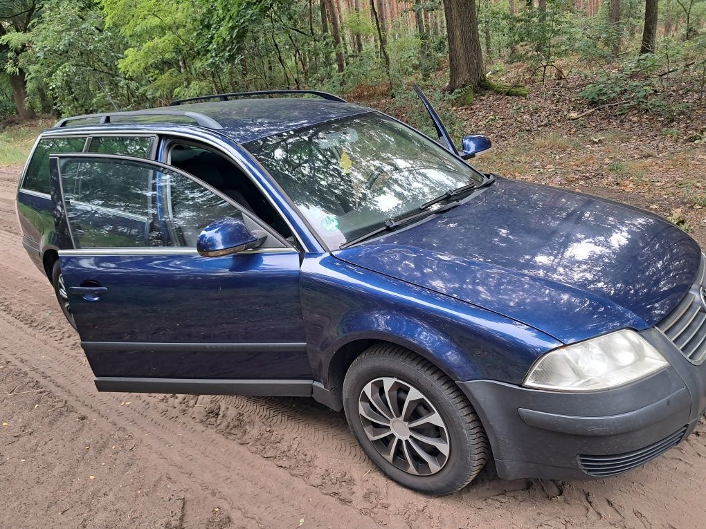 VW Passat B5 1.6 2004r sprowadzony