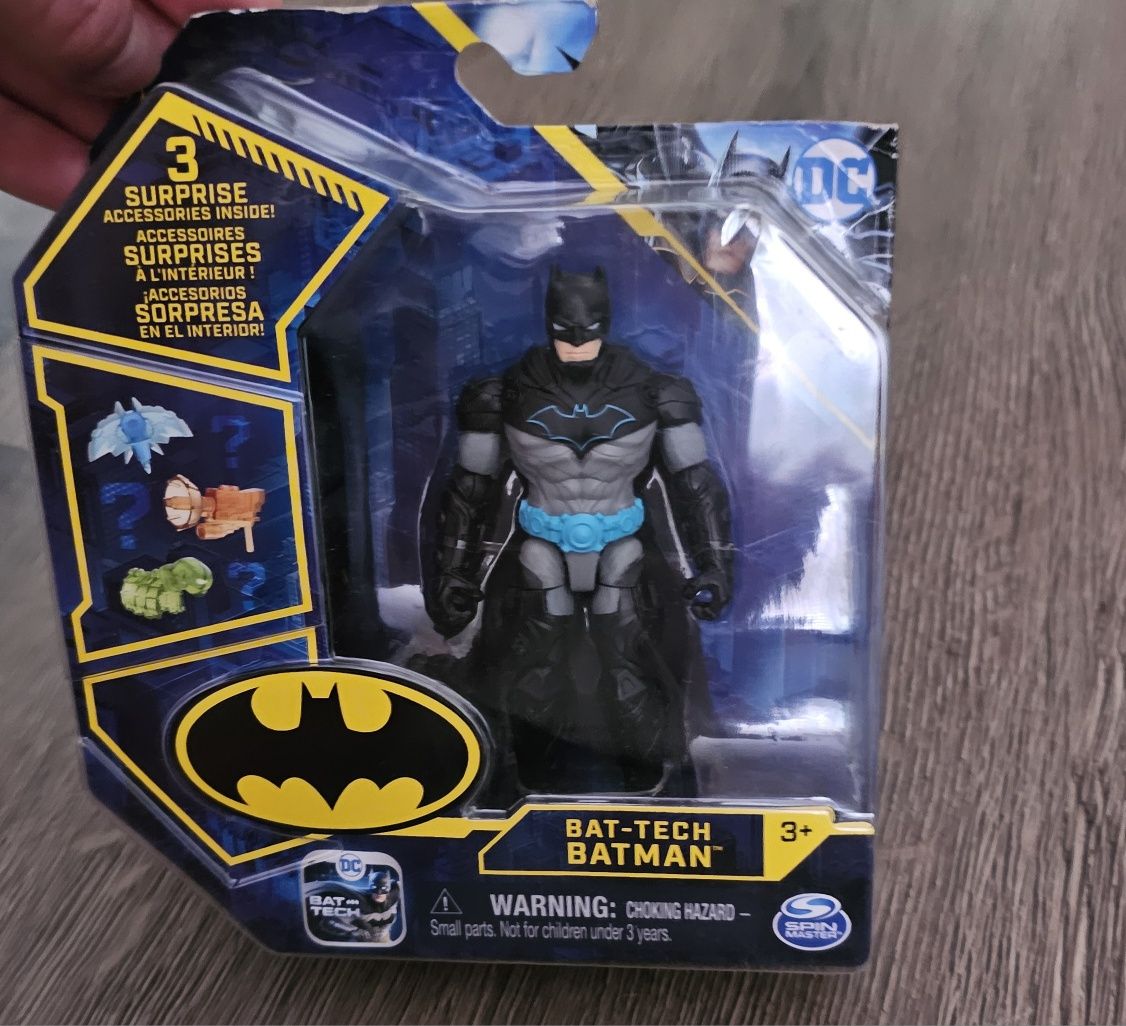 Figurka Batman z akcesoriami 3 surprise Nowa