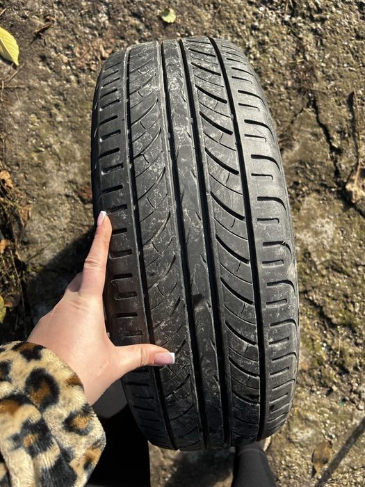 Продам 205/60/16 літо