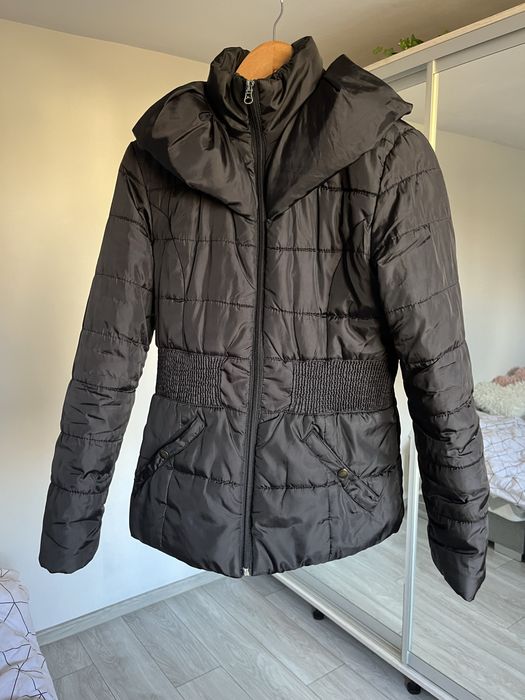 Czarna kurtka zimowa S