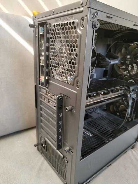 Komputer gamingowy RX 5700 XT core I5