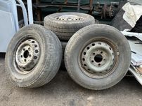 Запаска R15 колесо 225 70 15 C Michelin Agilis на Mercedes Sprinter