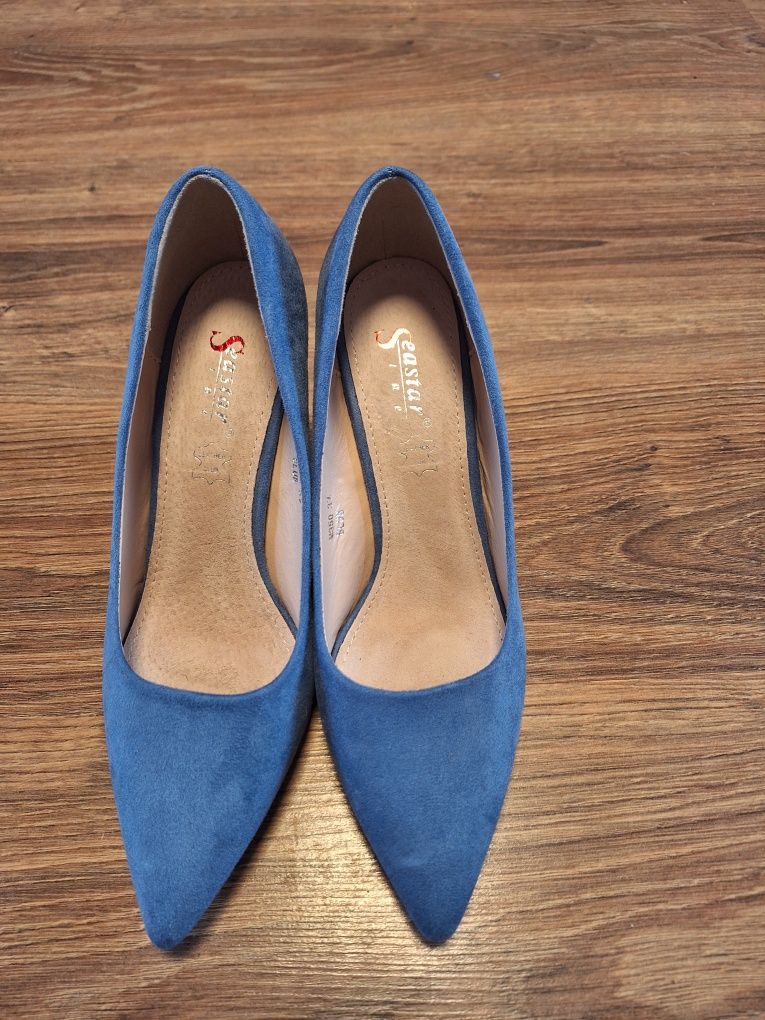 Buty na obcasie r37