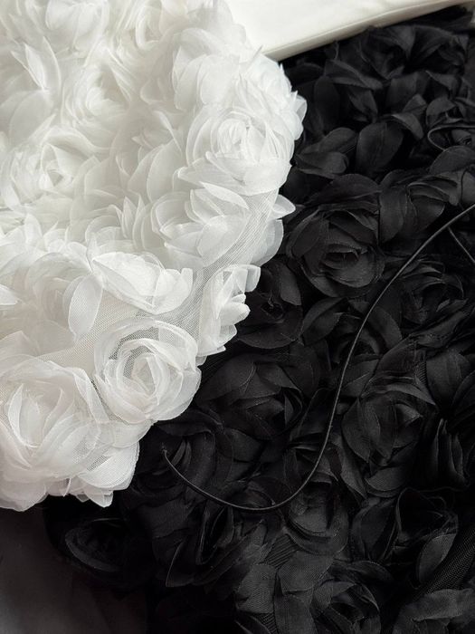 Корсетна жіноча сукня з квітами