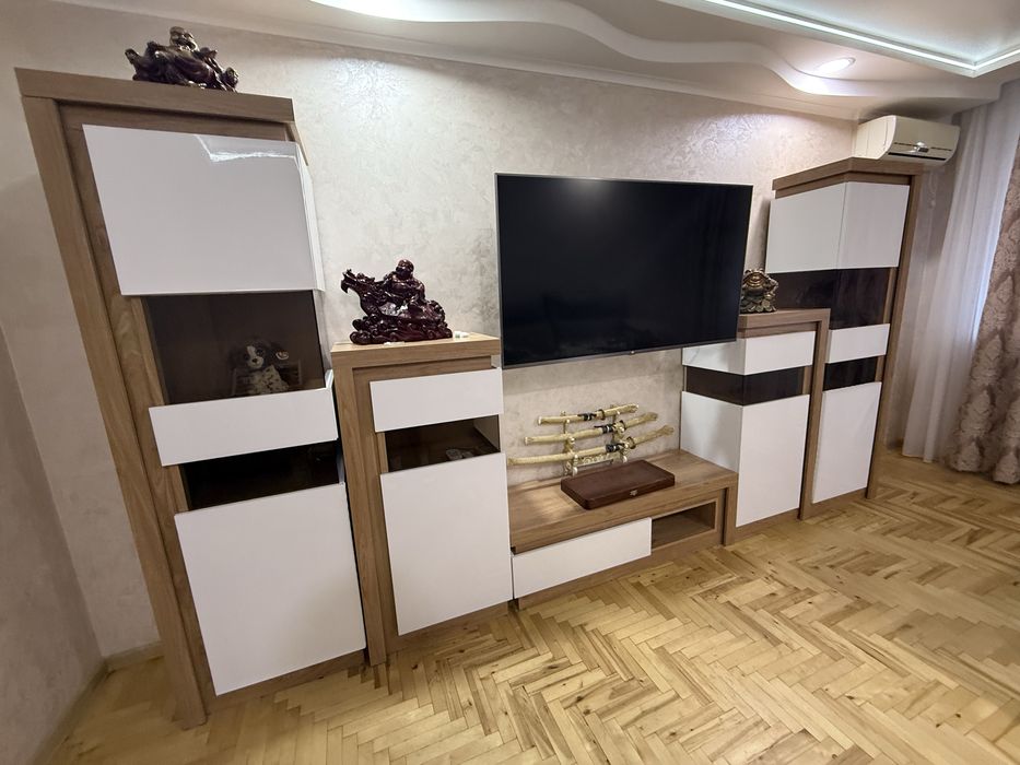 Продам Стенку в гостинную