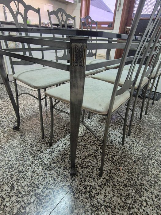 Mesa de Vidro + 6 cadeiras
