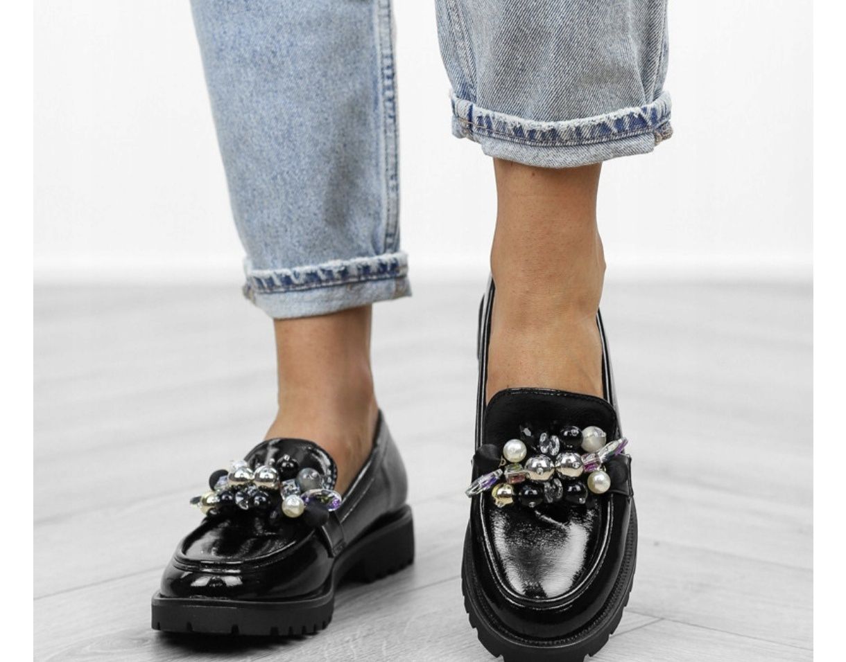 Piękne buty lakierowane mokasynki rozm  36 czarne