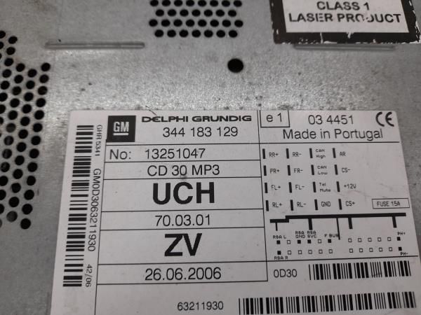 Rádio / auto-rádio OPEL Astra H TwinTop (L67)